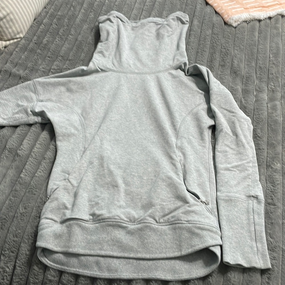 Lululemon Pullover Sweatshirt